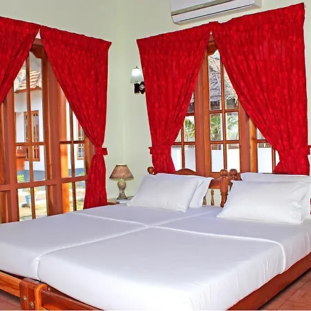 Breeze Backwater Homes Kochi Room photo
