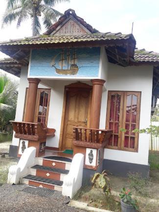 Homestay Breeze Backwater Homes Kochi