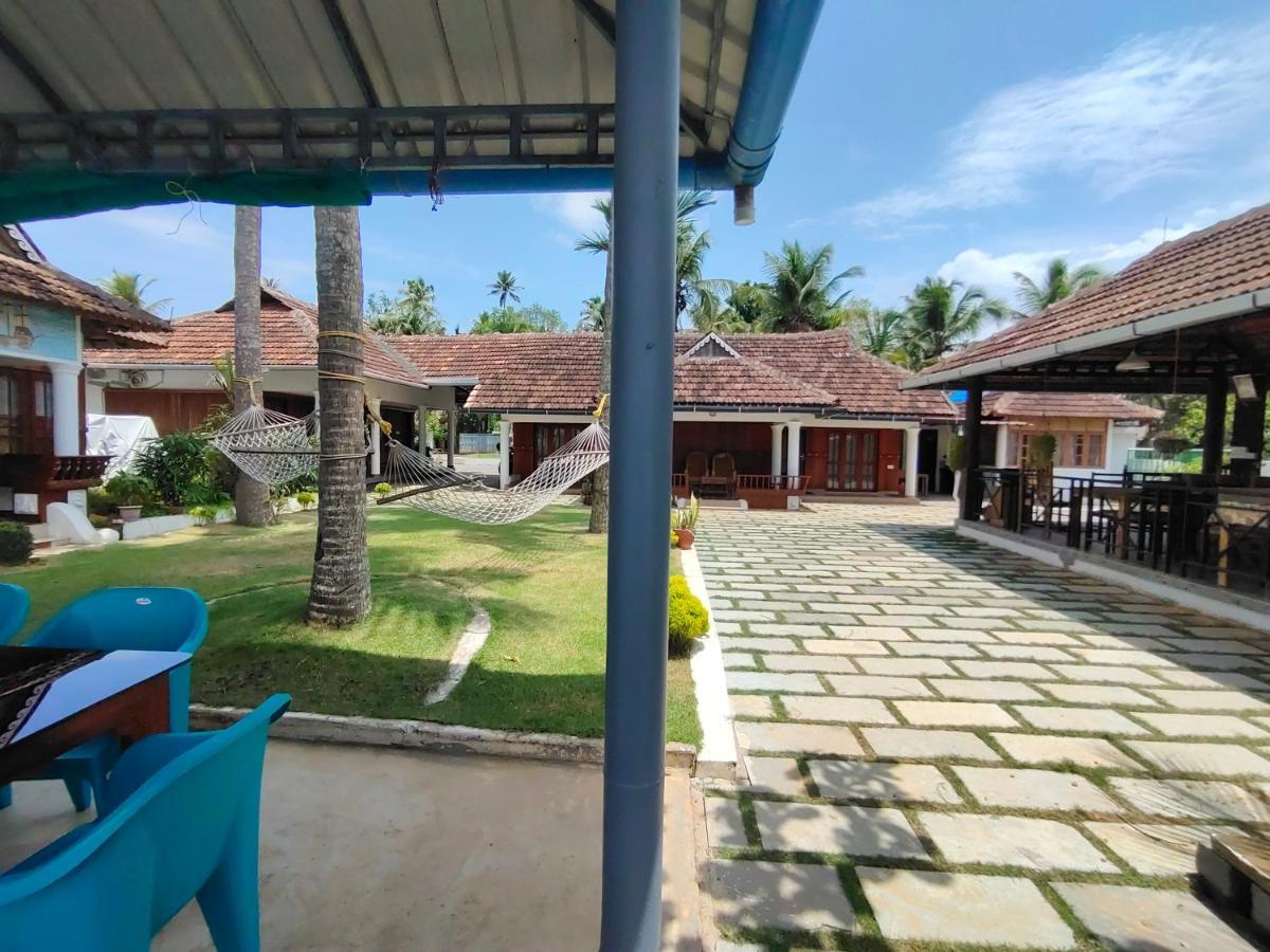 Breeze Backwater Homes * Kochi