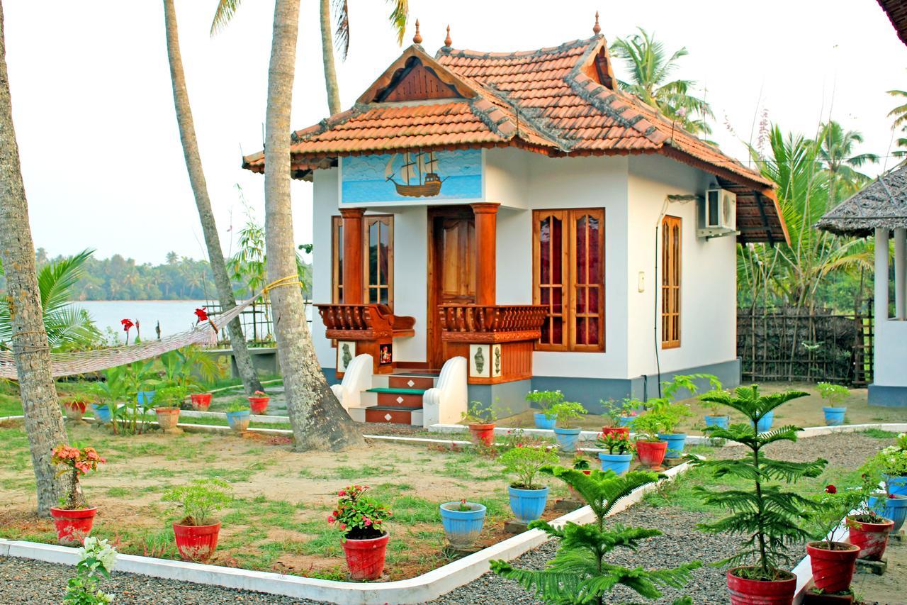 Breeze Backwater Homes Homestay